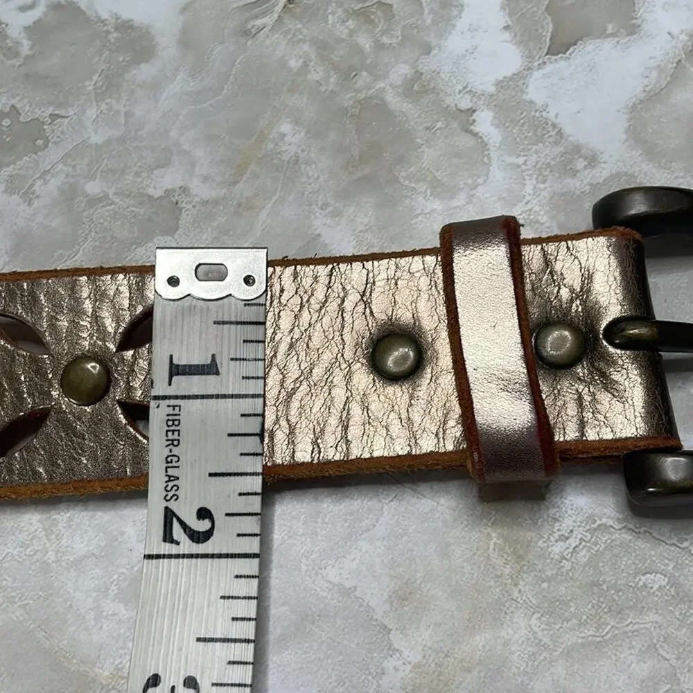 Fossil dye cut metallic leather boho belt
